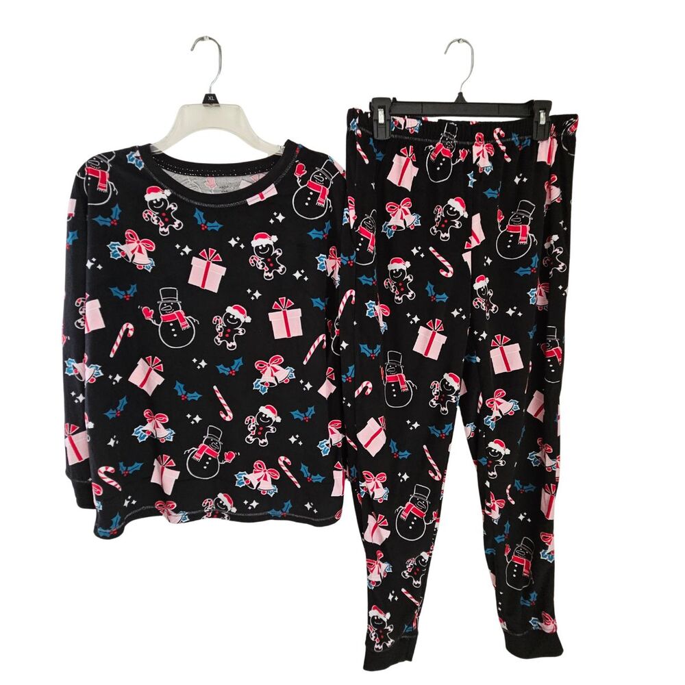 Holiday Christmas Pajamas Womens Small 4-6 Black Holiday Design Soft PJ Set NEW
